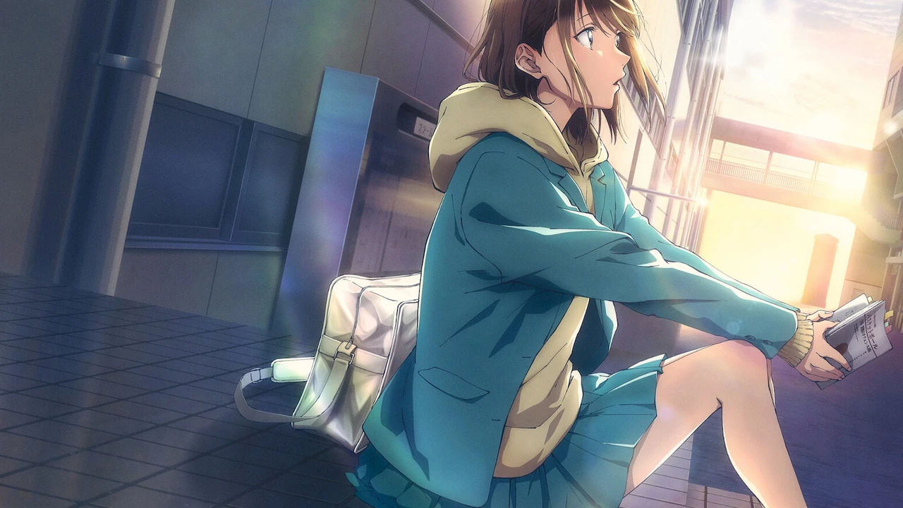 Chinatsu sentada com um livro em imagem promocional de Blue Box