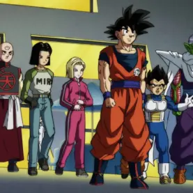 Goku, Vegeta e outros integrantes do Universo 7 reunidos antes do Torneio do Poder