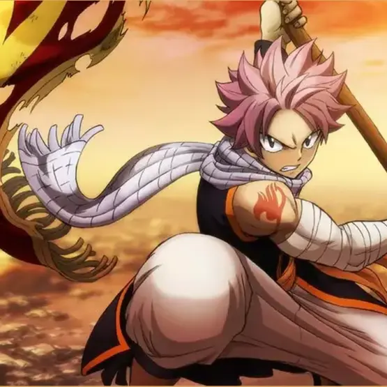 Natsu segurando a bandeira da guilda em arte promocional da temporada final de Fairy Tail