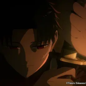 Chihiro Rokuhira segura a espada em imagem oficial do anime Kagurabachi