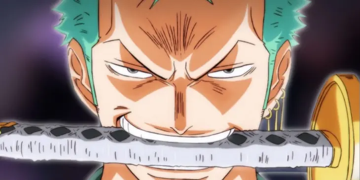 Zoro com uma espada na boca em One Piece
